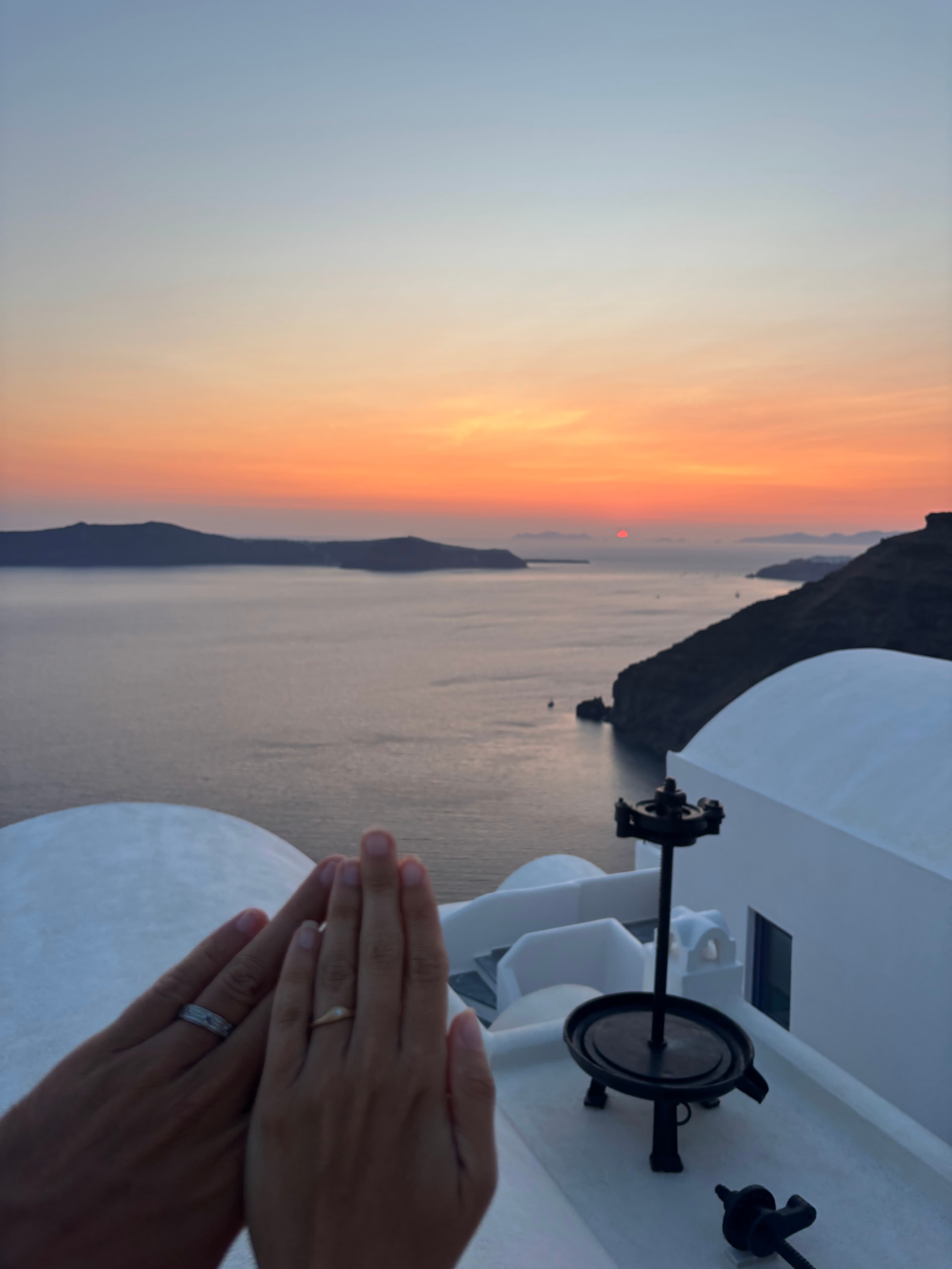 Engagement rings in Santorini